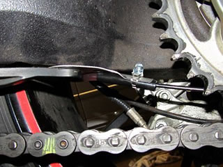 Ducati Multistrada 1200 2014 - Scottoiler instalación - inyector cara interior 2