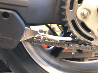 Ducati Multistrada Scottoiler injector