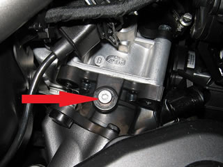 Ducati Hyperstrada - Scottoiler conexión al vacío del motor