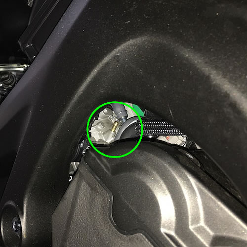 Yamaha XSR900 - Toma de vacío