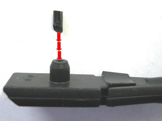 introducir tubo en tapón introducir tubo en tapón